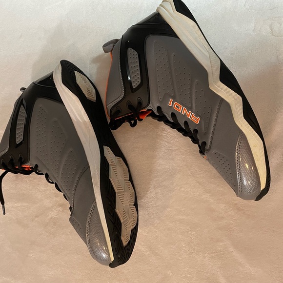 Andi Mens Hi Top Basketball Sneakers. - Picture 7 of 7